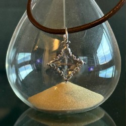 Cruz mallorquina mediana de plata